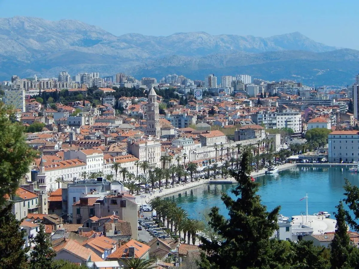 A2 - Apartment In The Very Heart Of Split